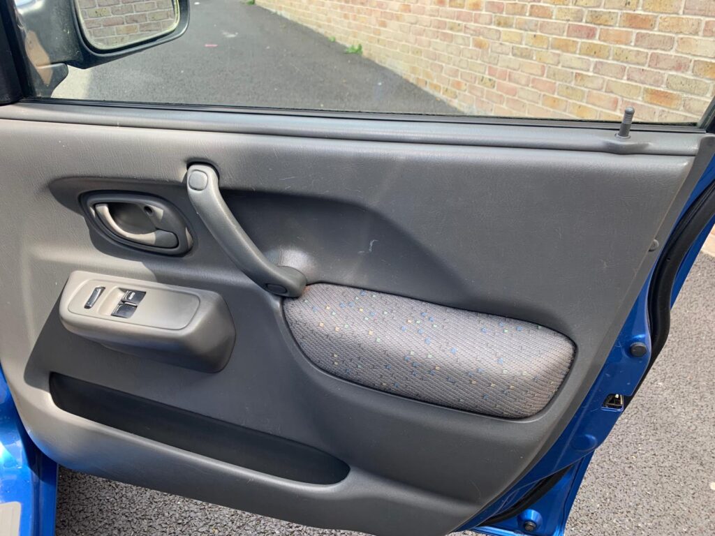 SUZUKI IGNIS 1.3 GL Estate